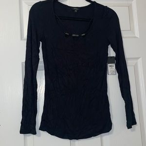 Brand new Guess top